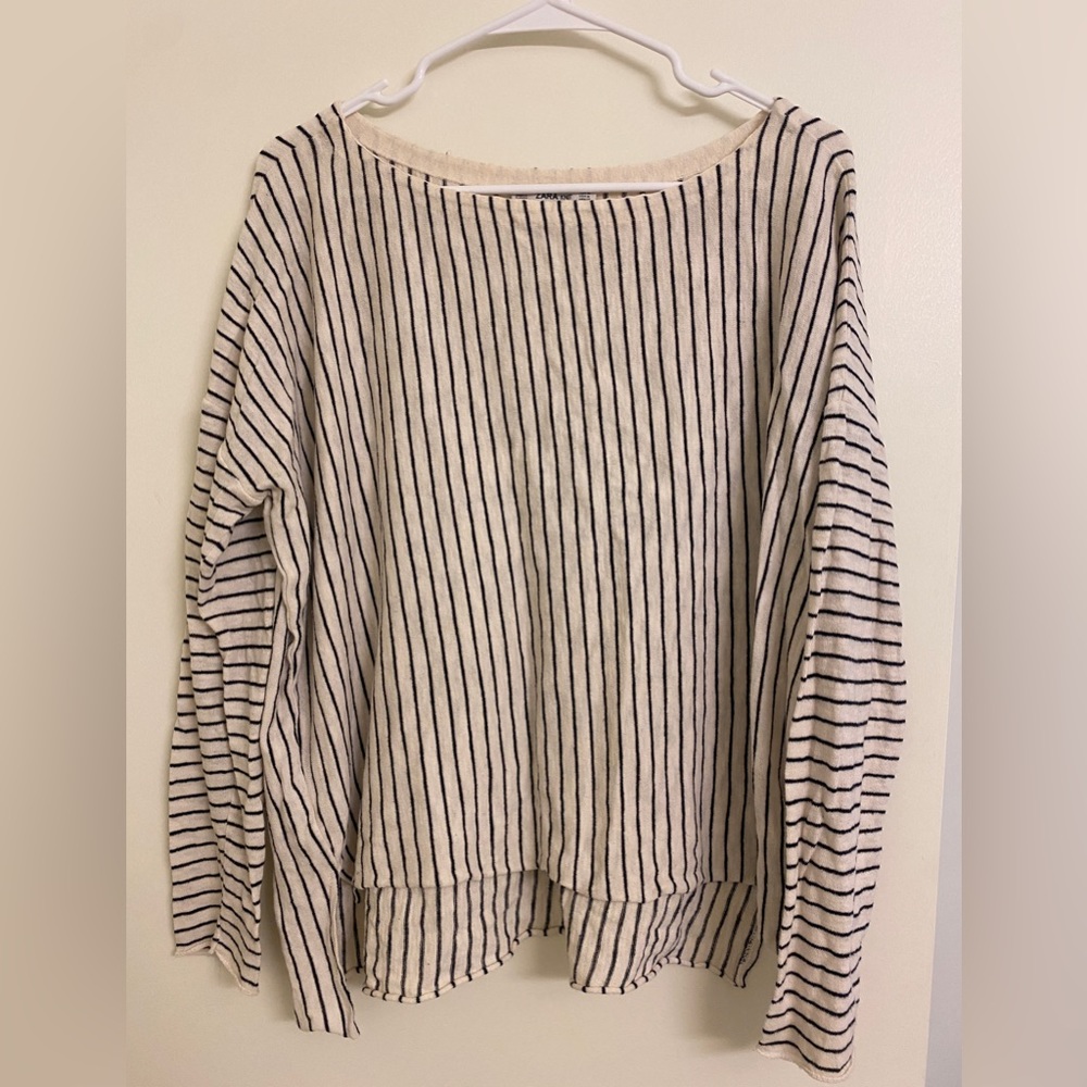Loose comfortable Zara light sweater